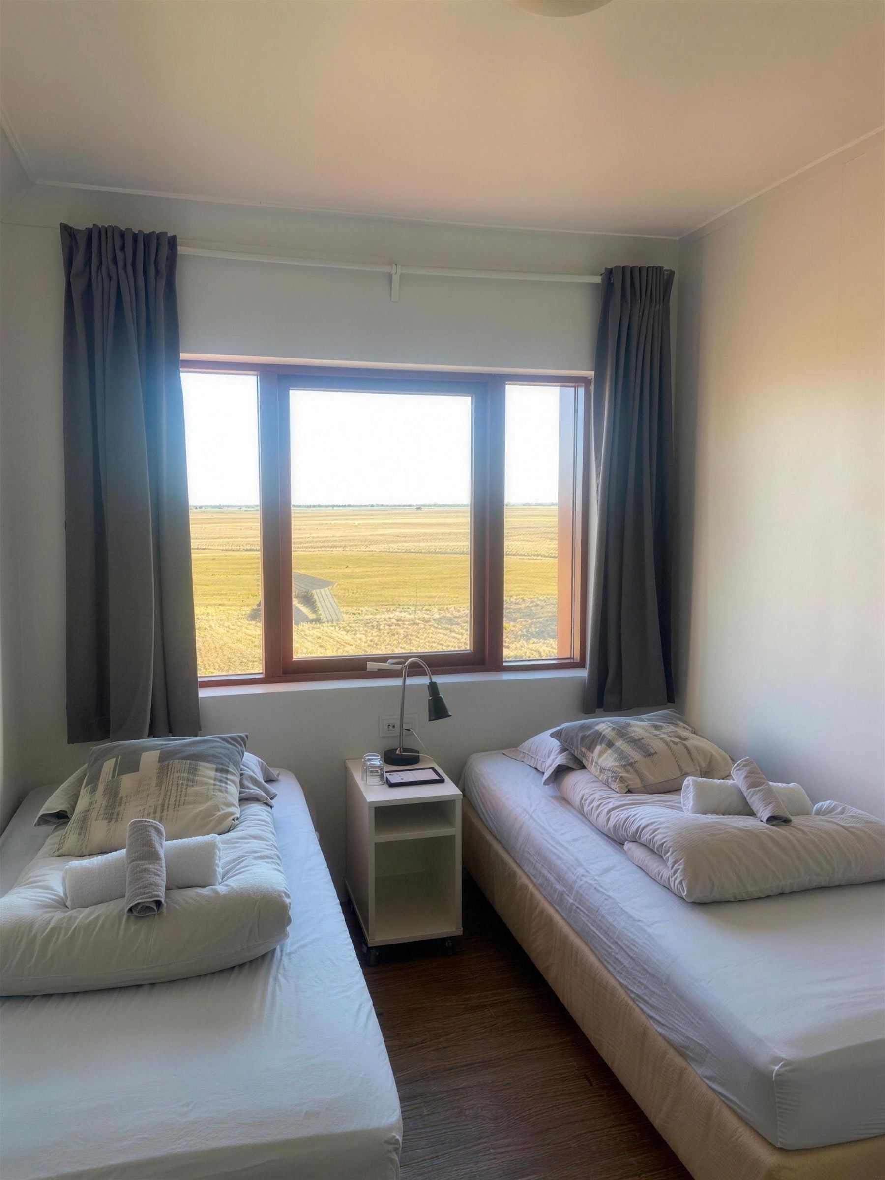 Twin room with shared bathroom, economy